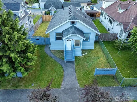 2218 Summit Avenue Everett WA 98201