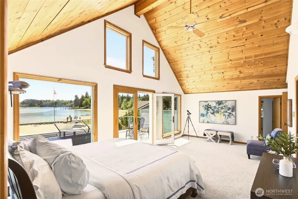 10567 NE West Kingston Road Kingston WA 98346