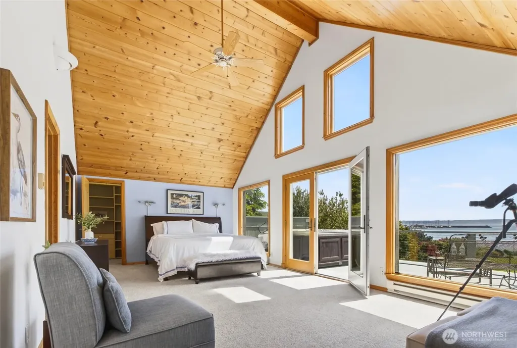10567 NE West Kingston Road Kingston WA 98346