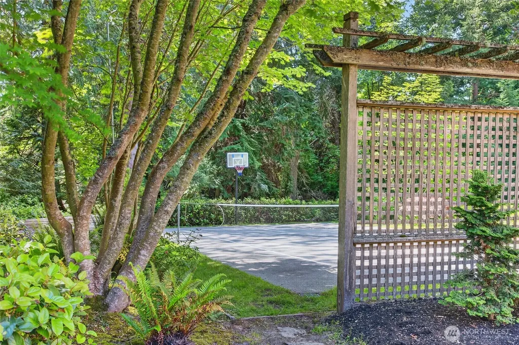 10567 NE West Kingston Road Kingston WA 98346