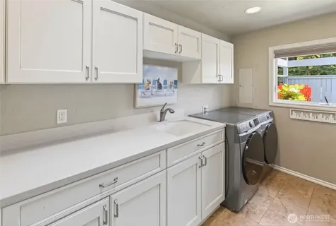 10567 NE West Kingston Road Kingston WA 98346