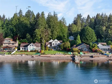 10567 NE West Kingston Road Kingston WA 98346