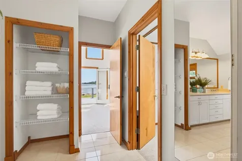10567 NE West Kingston Road Kingston WA 98346