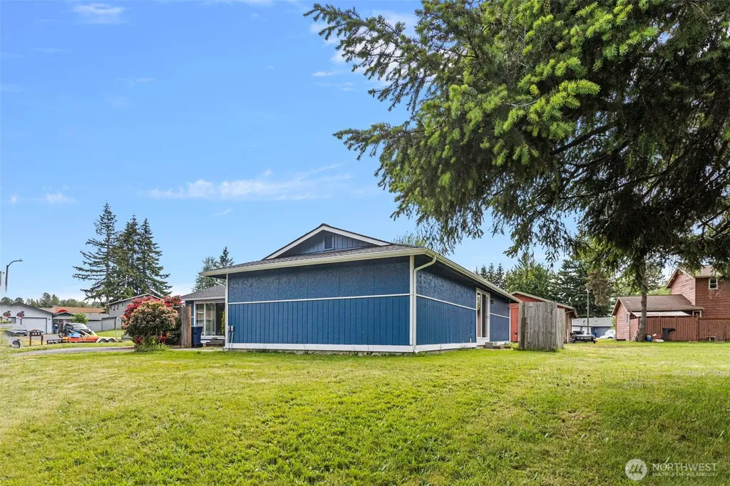 9719 5th Street NE Lake Stevens WA 98258