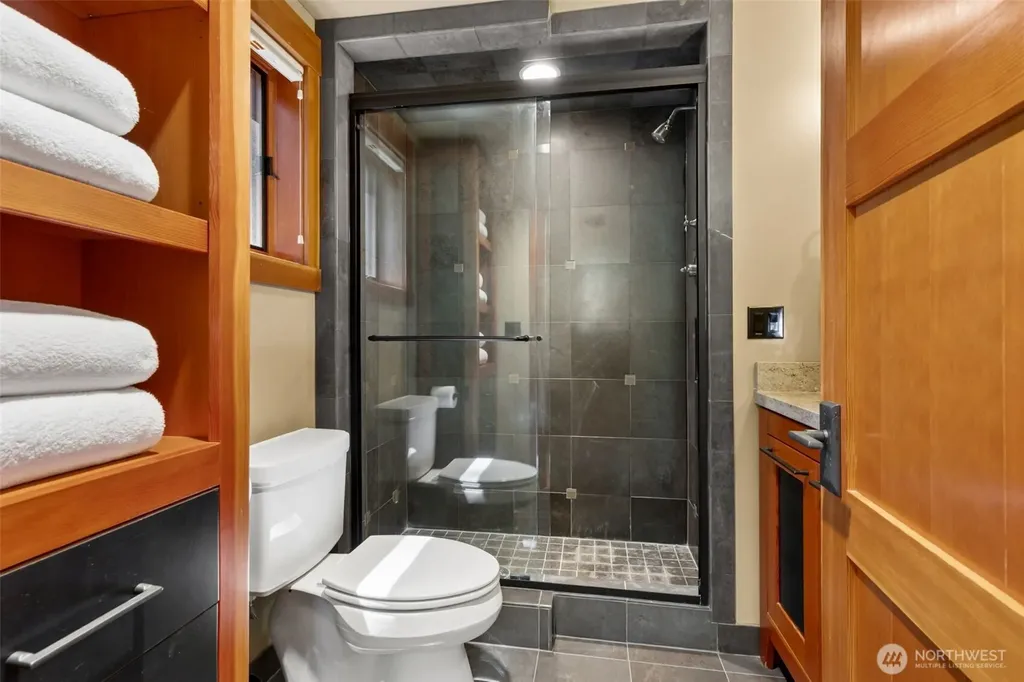 8641 Fernwood Street NE Olympia WA 98516