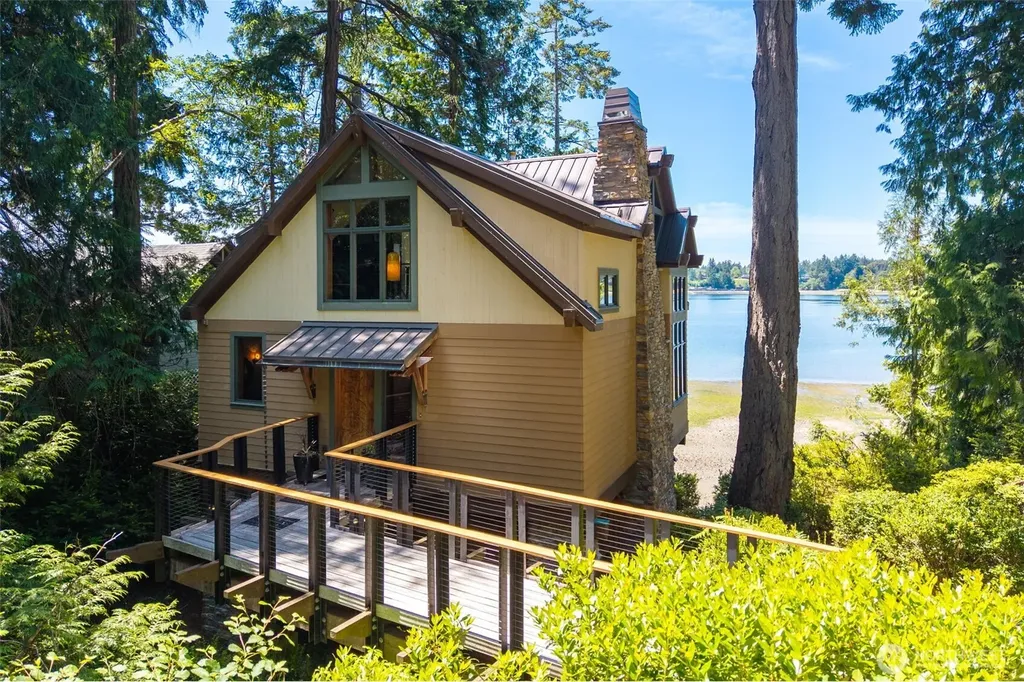 8641 Fernwood Street NE Olympia WA 98516