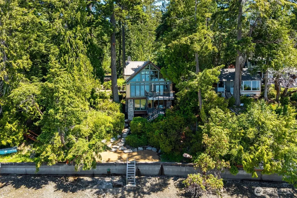 8641 Fernwood Street NE Olympia WA 98516