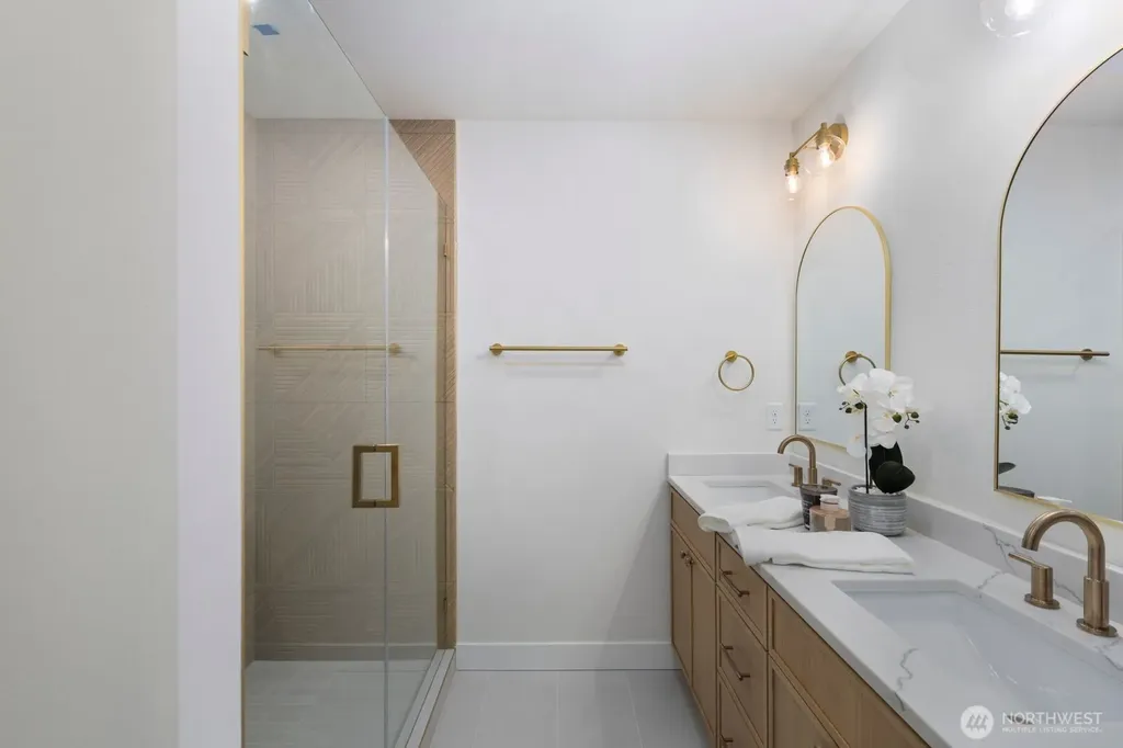 12042 5th Avenue NE Seattle WA 98125