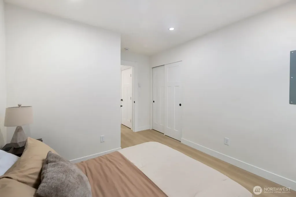 12042 5th Avenue NE Seattle WA 98125