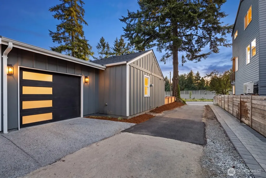12042 5th Avenue NE Seattle WA 98125