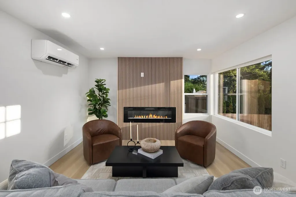 12042 5th Avenue NE Seattle WA 98125