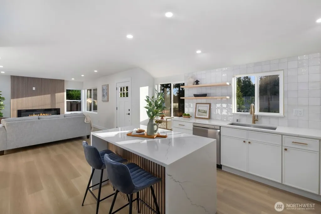 12042 5th Avenue NE Seattle WA 98125