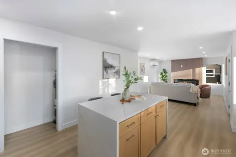 12042 5th Avenue NE Seattle WA 98125