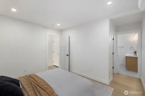 12042 5th Avenue NE Seattle WA 98125
