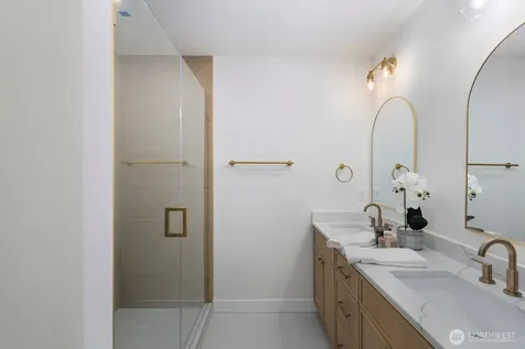 12042 5th Avenue NE Seattle WA 98125