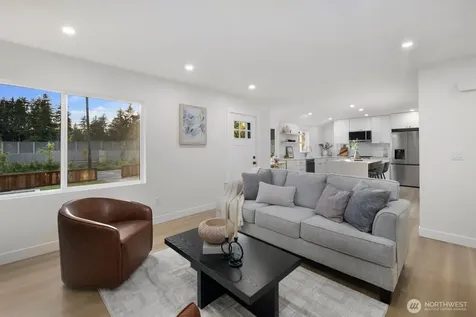 12042 5th Avenue NE Seattle WA 98125
