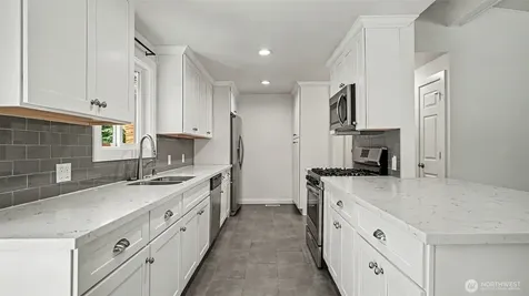 5318 193rd Place SW Lynnwood WA 98036