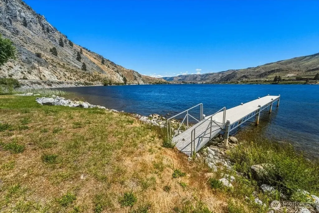 200 Stayman Flats Road Chelan WA 98816