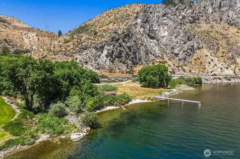 200 Stayman Flats Road Chelan WA 98816