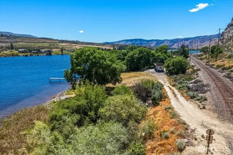 200 Stayman Flats Road Chelan WA 98816