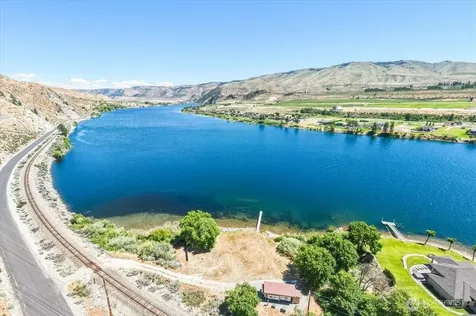200 Stayman Flats Road Chelan WA 98816