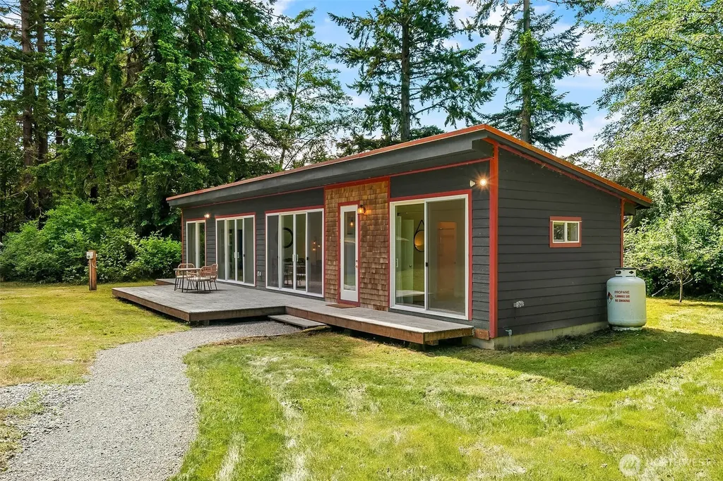 16097 109th Avenue SW Vashon WA 98070