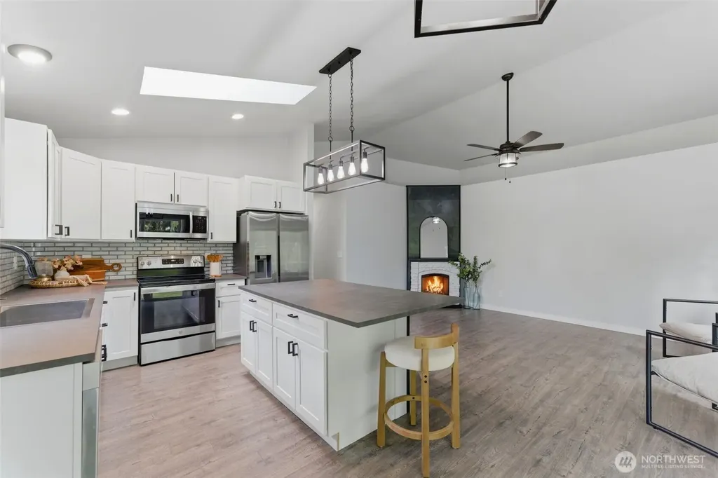 5270 SE Pine Lake Boulevard Olalla WA 98359
