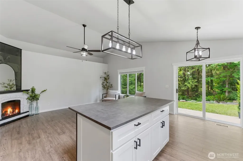 5270 SE Pine Lake Boulevard Olalla WA 98359