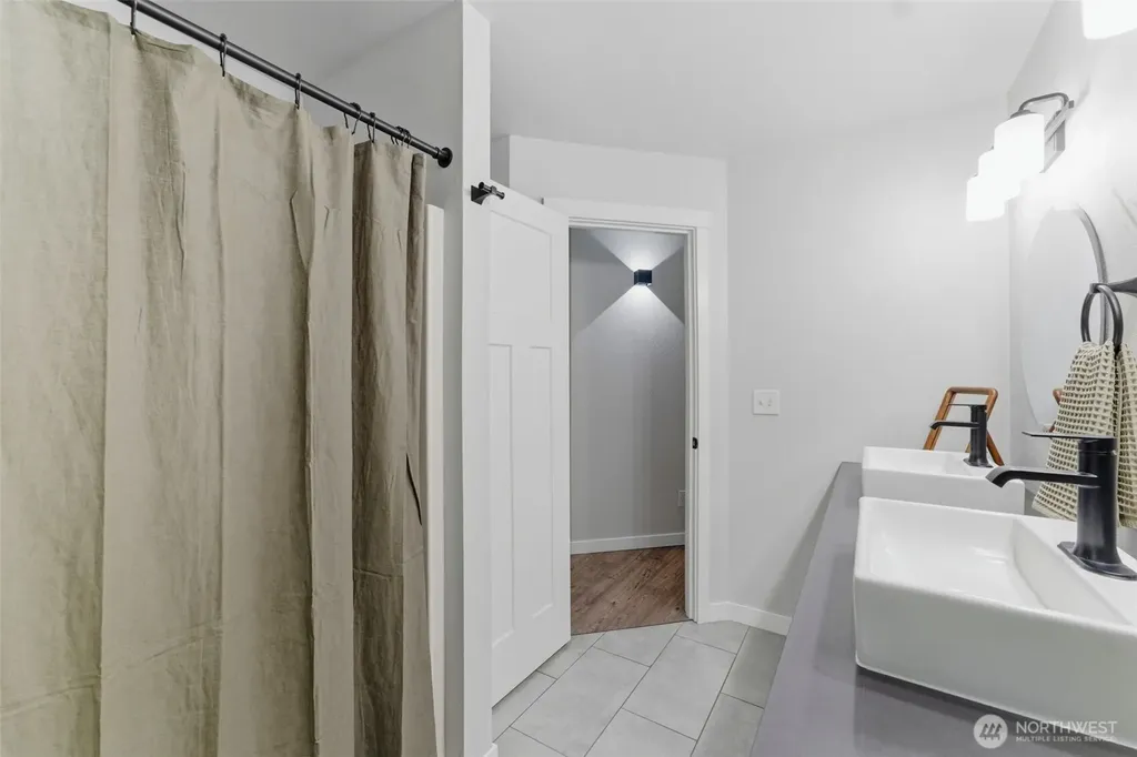 5270 SE Pine Lake Boulevard Olalla WA 98359