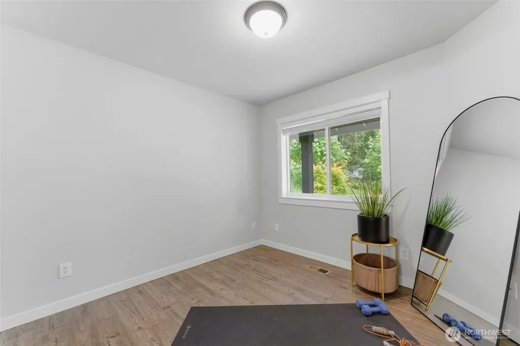 5270 SE Pine Lake Boulevard Olalla WA 98359