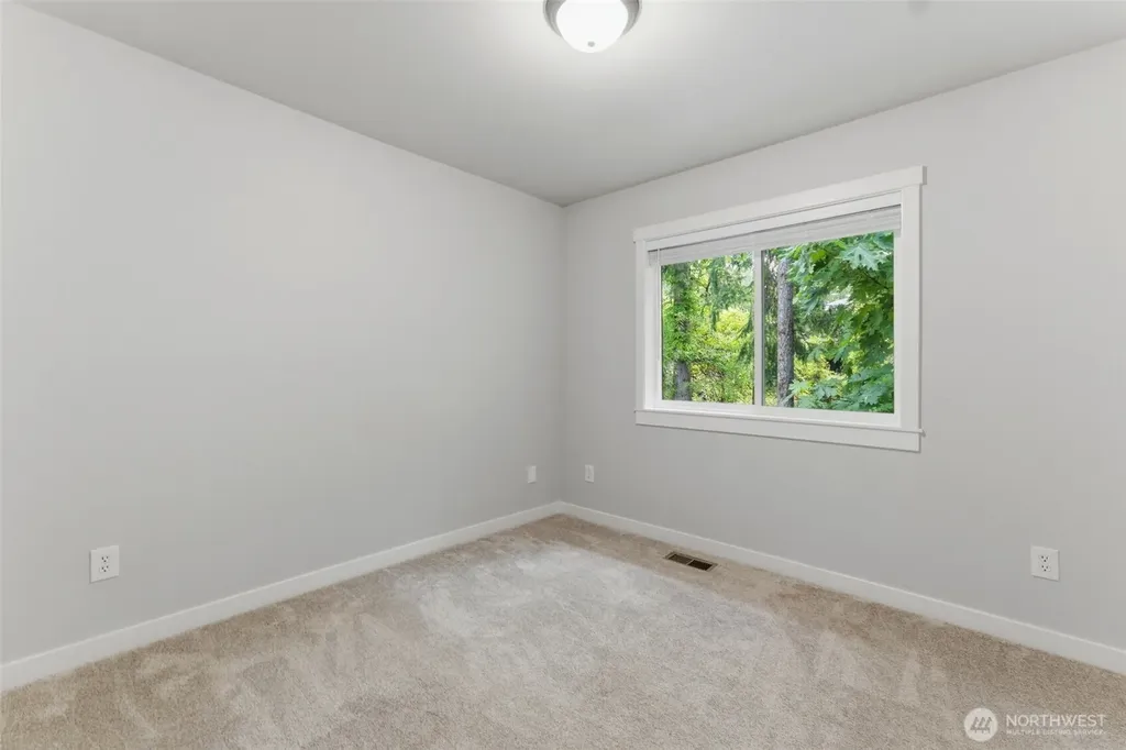 5270 SE Pine Lake Boulevard Olalla WA 98359