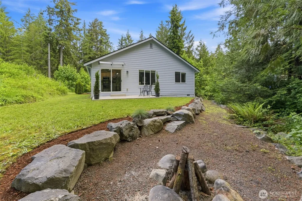 5270 SE Pine Lake Boulevard Olalla WA 98359