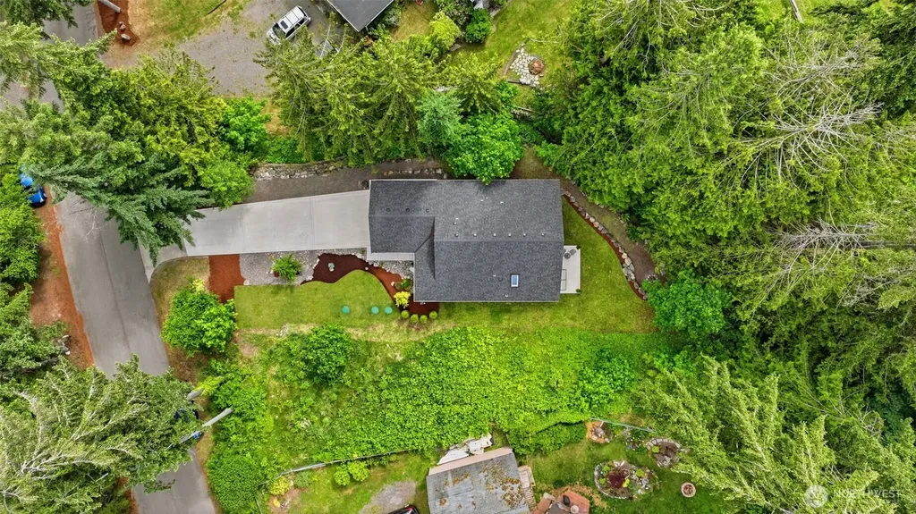 5270 SE Pine Lake Boulevard Olalla WA 98359