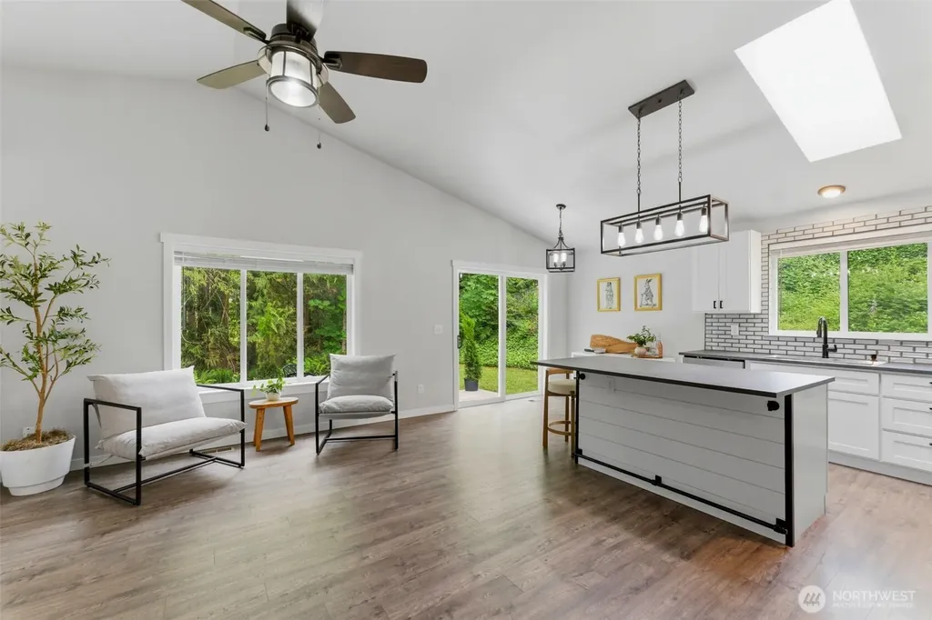 5270 SE Pine Lake Boulevard Olalla WA 98359