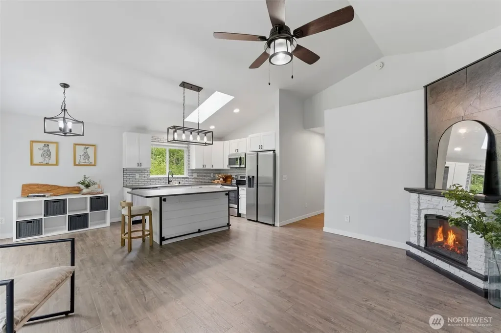 5270 SE Pine Lake Boulevard Olalla WA 98359