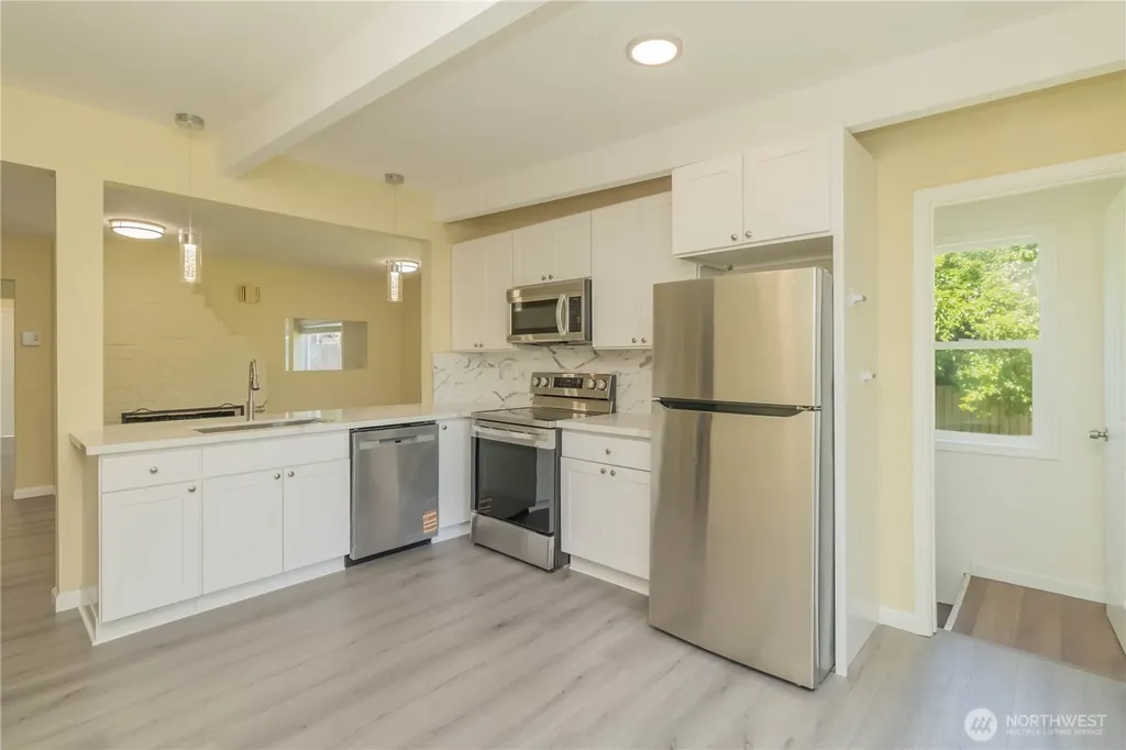 15212 37th Place S Tukwila WA 98188