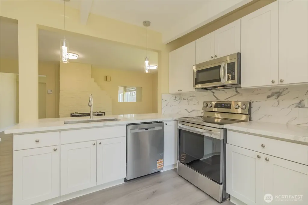 15212 37th Place S Tukwila WA 98188