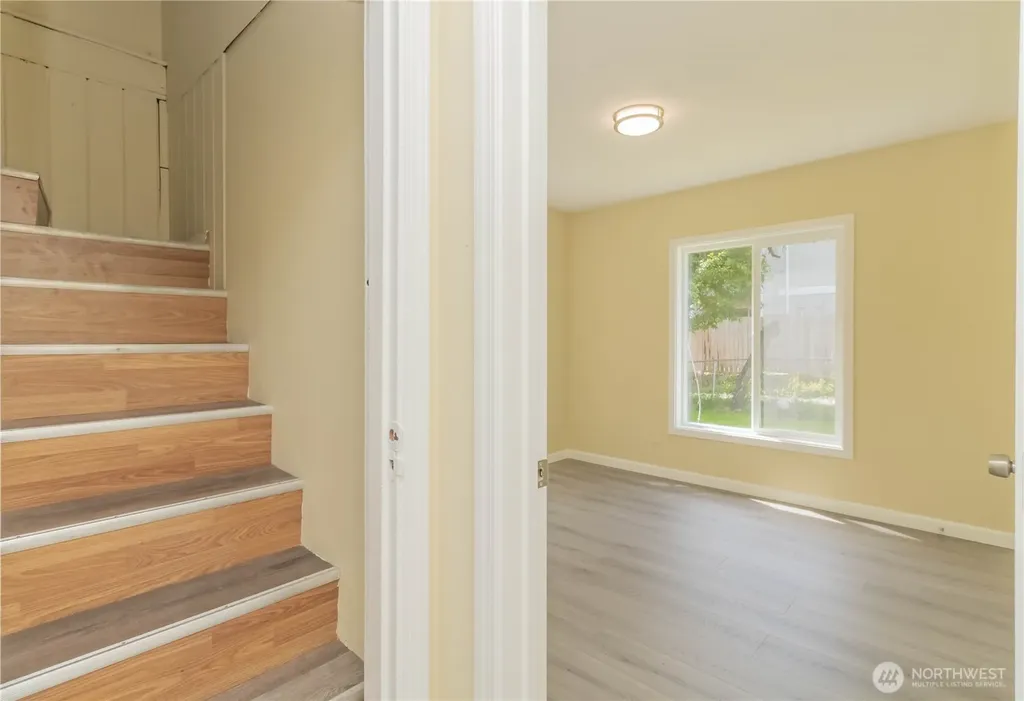 15212 37th Place S Tukwila WA 98188