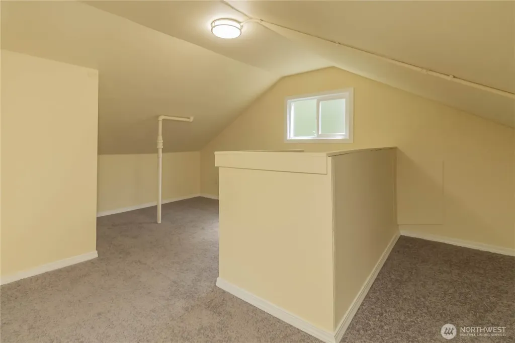 15212 37th Place S Tukwila WA 98188