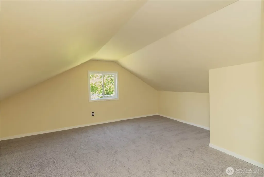 15212 37th Place S Tukwila WA 98188