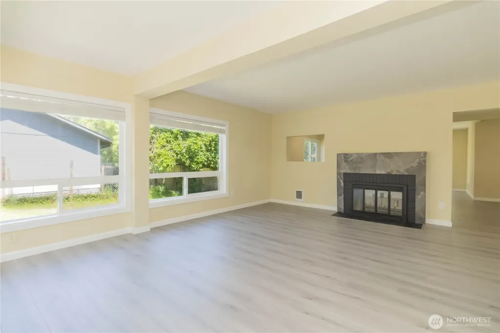 15212 37th Place S Tukwila WA 98188