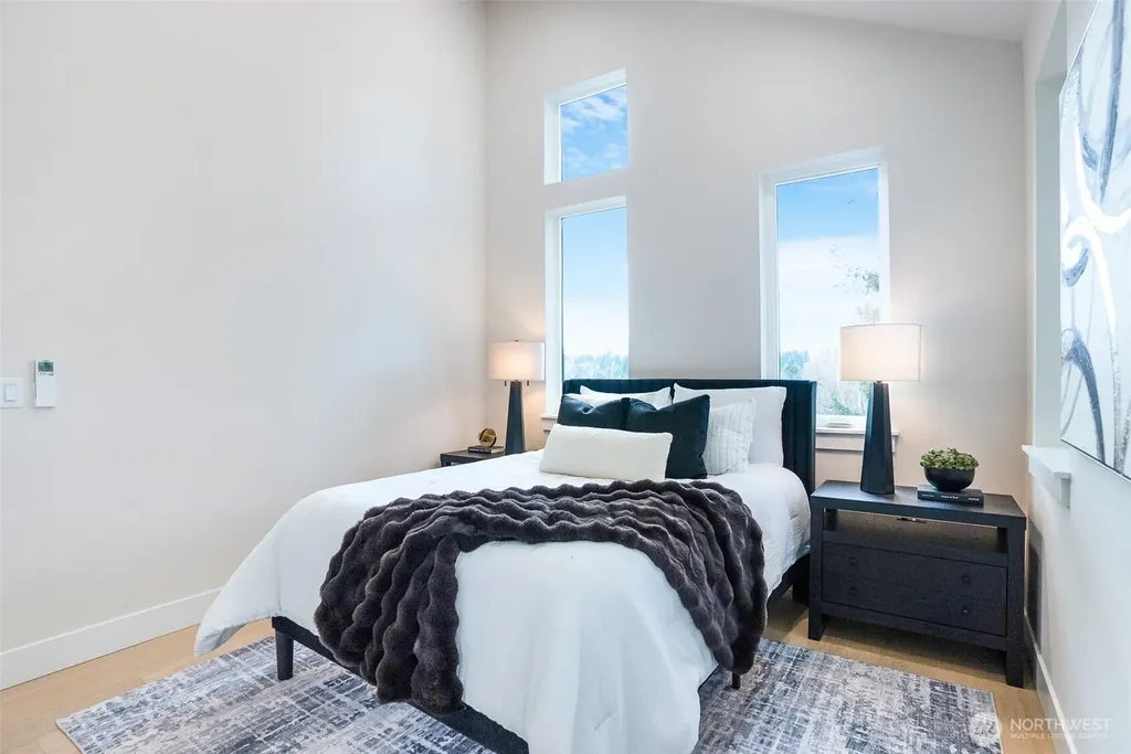 18607 104th Avenue NE Bothell WA 98011