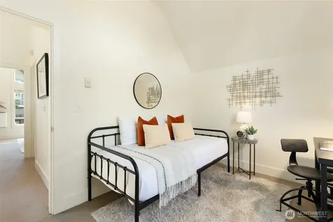 6318 5th Avenue NE Seattle WA 98115