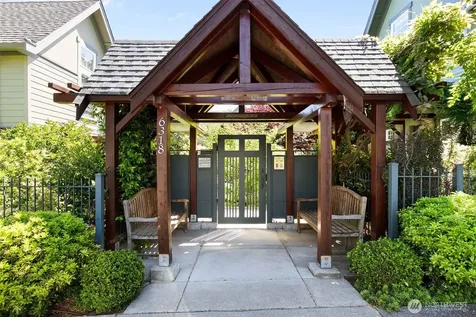 6318 5th Avenue NE Seattle WA 98115