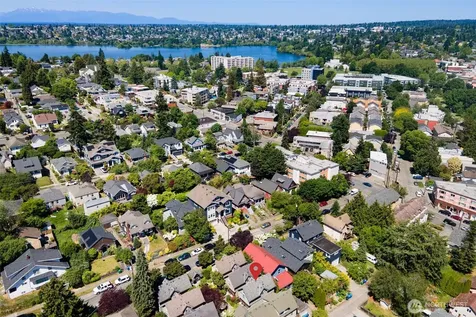 6318 5th Avenue NE Seattle WA 98115