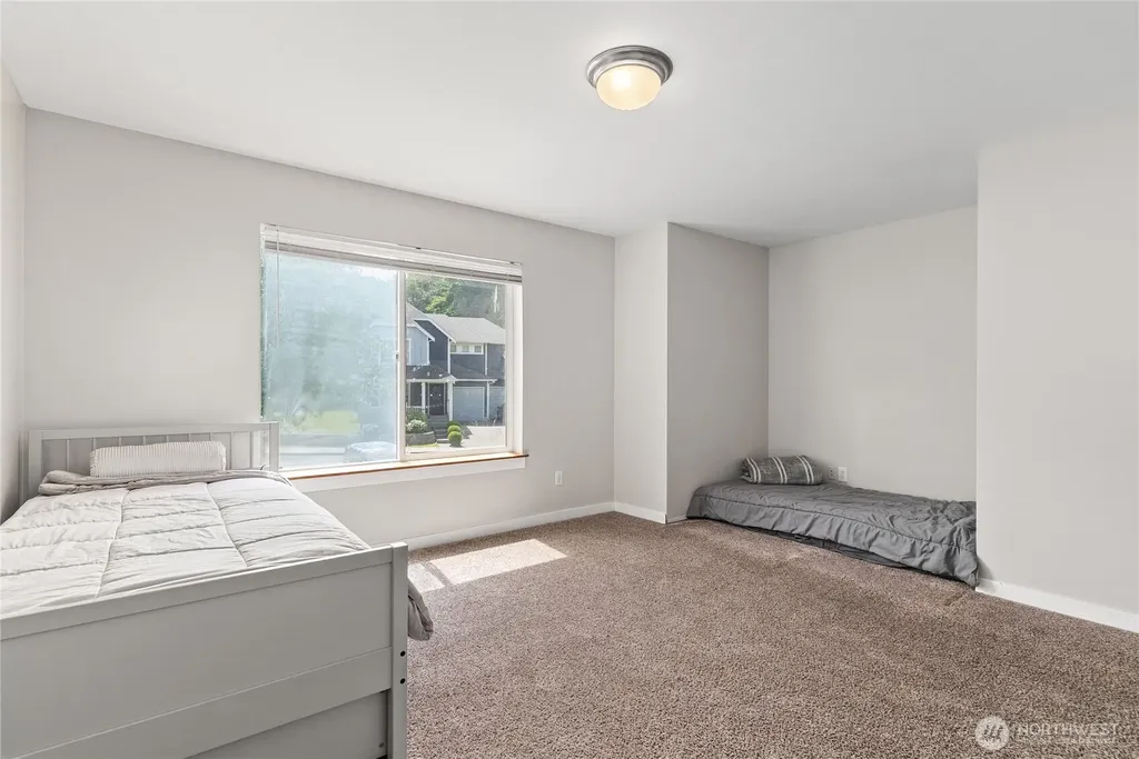 1505 49th Street SW Everett WA 98203