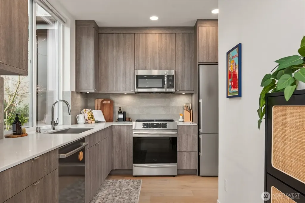 6710 36th Avenue SW Seattle WA 98126