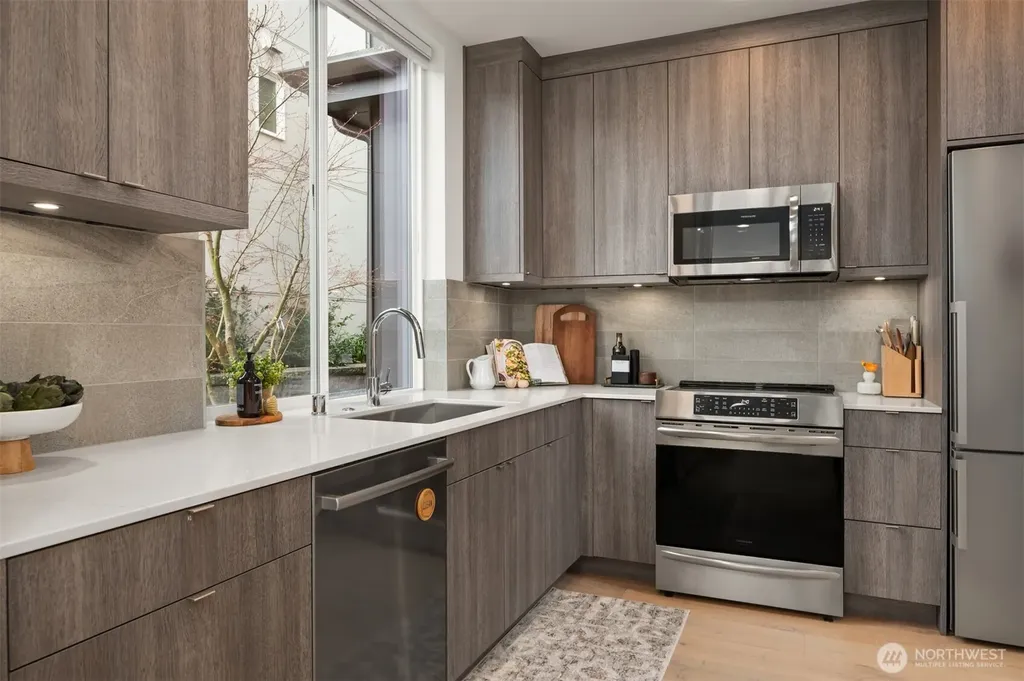 6710 36th Avenue SW Seattle WA 98126