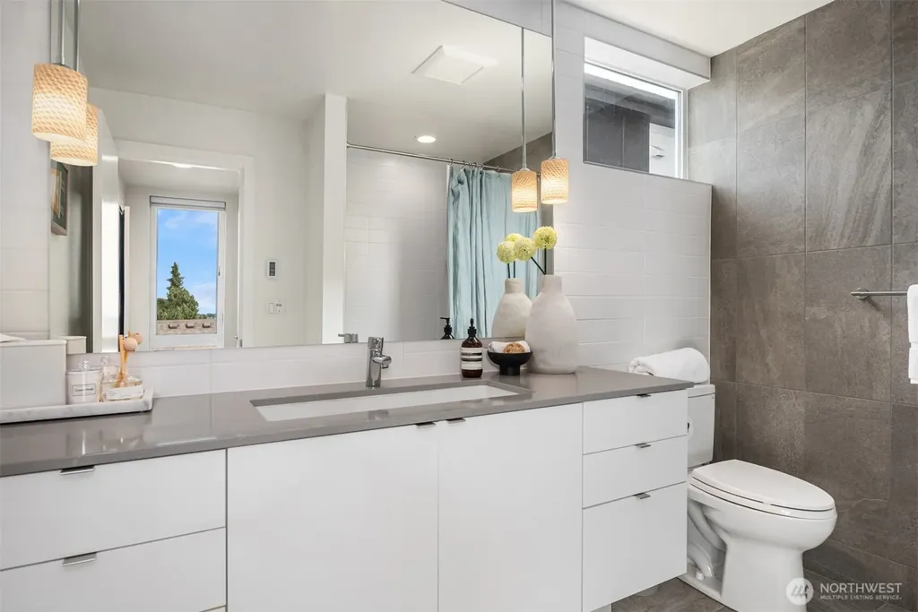6710 36th Avenue SW Seattle WA 98126