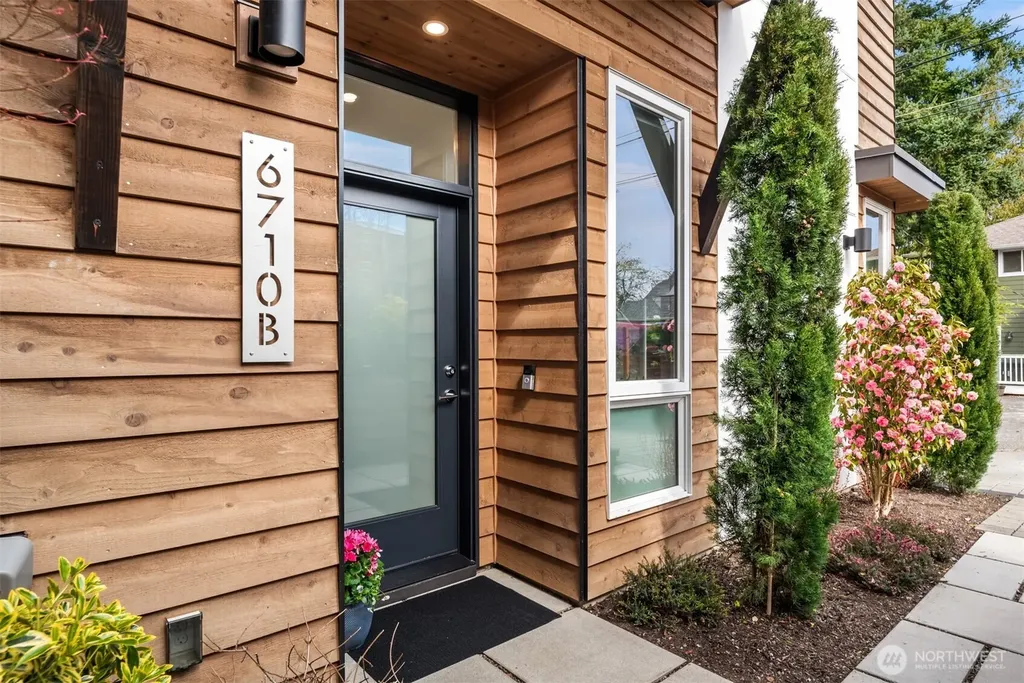 6710 36th Avenue SW Seattle WA 98126
